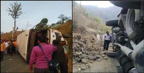 image: Bus overturned in Kakdighat Ghat