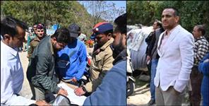 image: Tehri Garhwal DM IAS Saurabh Gaharwar Traffic Rules Inspection