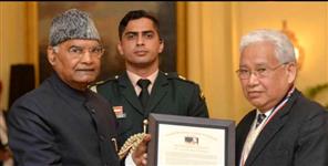 image: Dr. Narayan singh dharmsaktu of Uttarakhand awarded