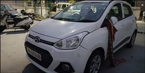 image: Car hits two women in Srinagar