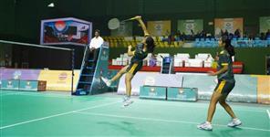 image: Both badminton teams of Uttarakhand in the finals