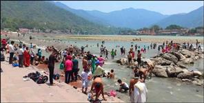 image: These ghats are not safe for bathing in Rishikesh