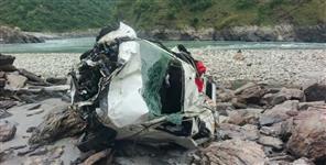 Taxi Falls into Gorge on Rishikesh-Badrinath Highway Two Dead