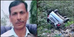image: Driver dead body and car found into deep ditch in champawat