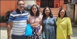 image: uttarakhand husband wife in mission chandrayaan 3
