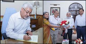 image: IAS sunil badthwal to take charge in center