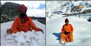 image: 52 sadhus will do yoga during snowfall in gangotri