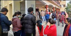 image: 7 percent polling till 10 pm in Uttarakhand
