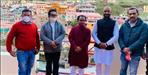 BJP leaders reached Badrinath Dham during curfew