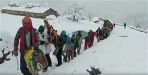 Wedding in snowfall uttarakhand