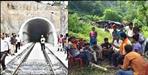 Rishikesh karnprayag rail project cracks in many houses of khagaria village
