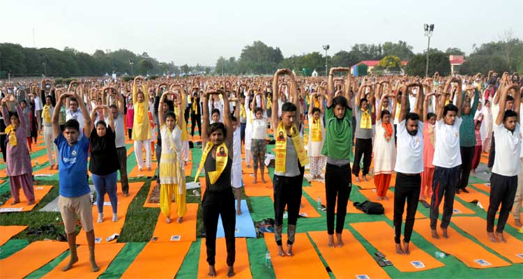 21-june-2018-yoga-fastival PM Modi