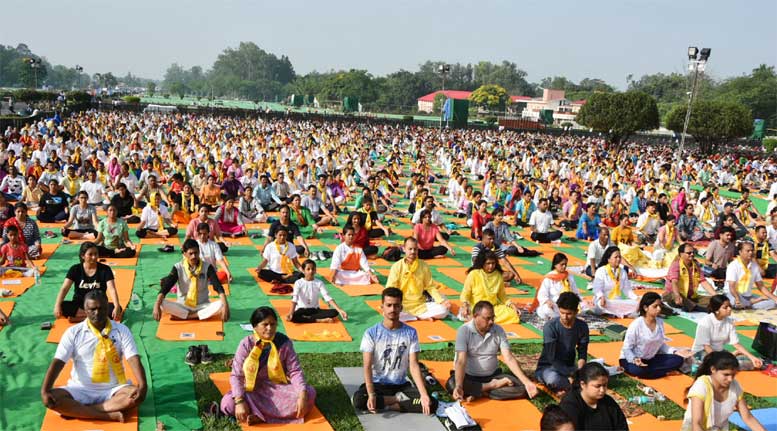 21-june-2018-yoga-fastival PM Modi