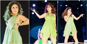 image: Sunidhi Chauhan in IIT Roorkee Fest