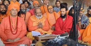 image: Yeti Narasimhanand wrote letter written by blood to CM Dhami