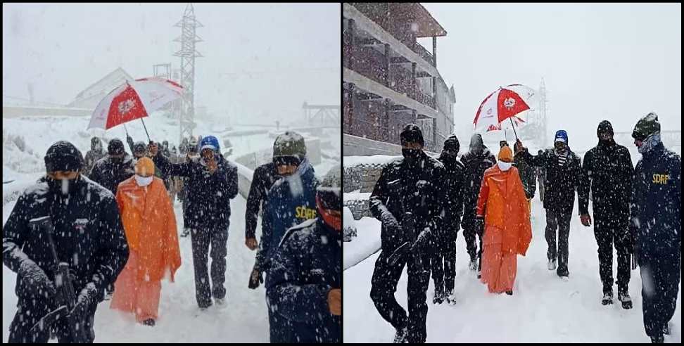 Kedarnath Snow: CM Yogi CM Trivendra got stuck in snow in Kedarnath
